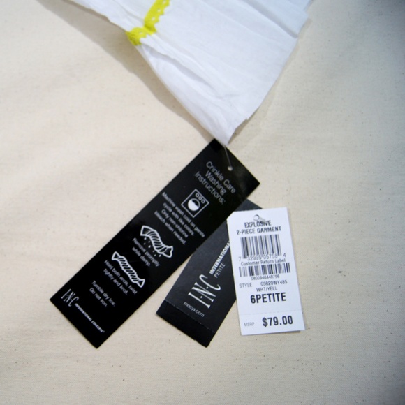 ACCEPTING OFFERS 2-Piece Colonial Women's Top NWT - Picture 2 of 8